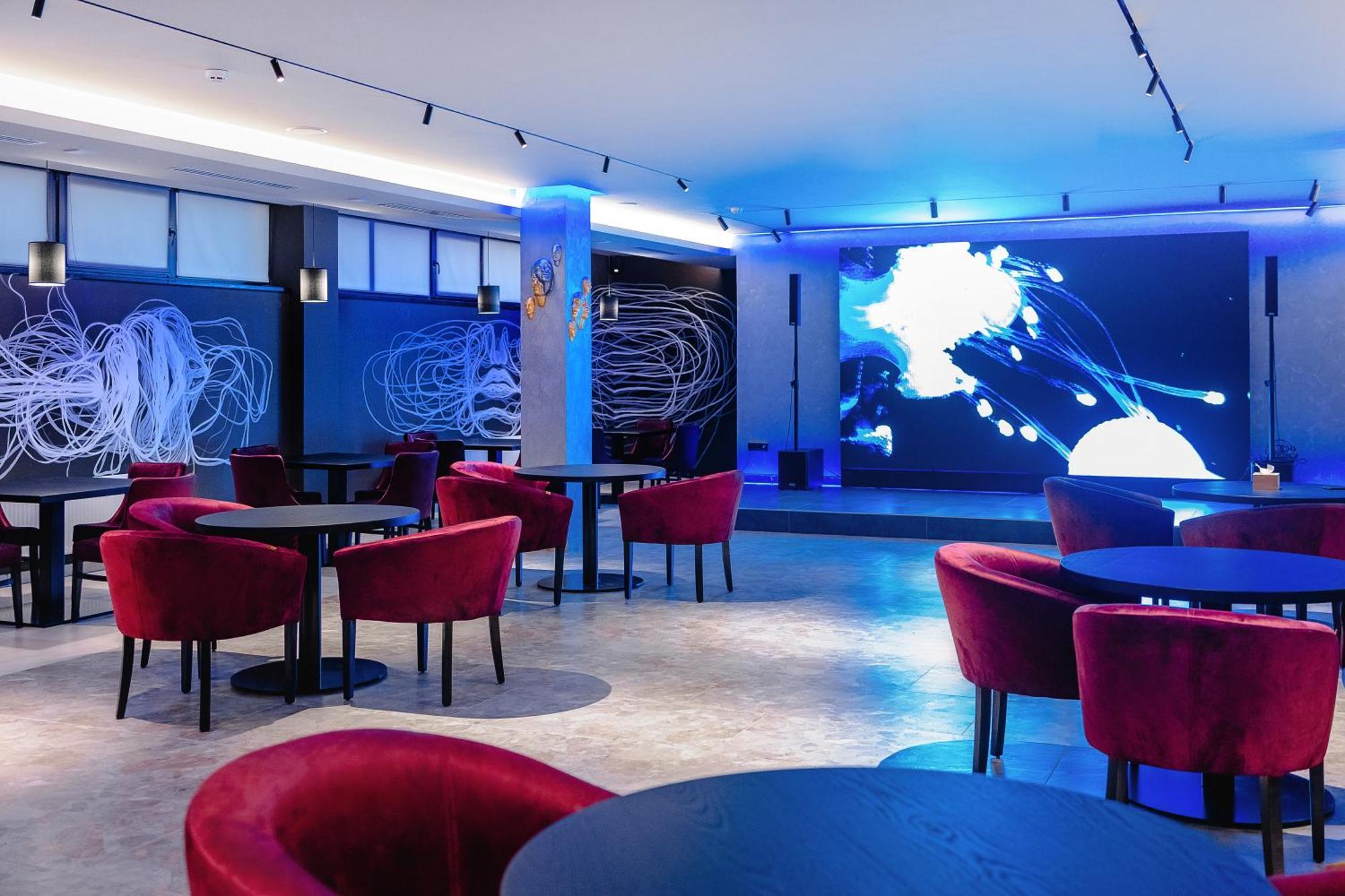 ריבנה Otto Hotel-Restaurant מראה חיצוני תמונה