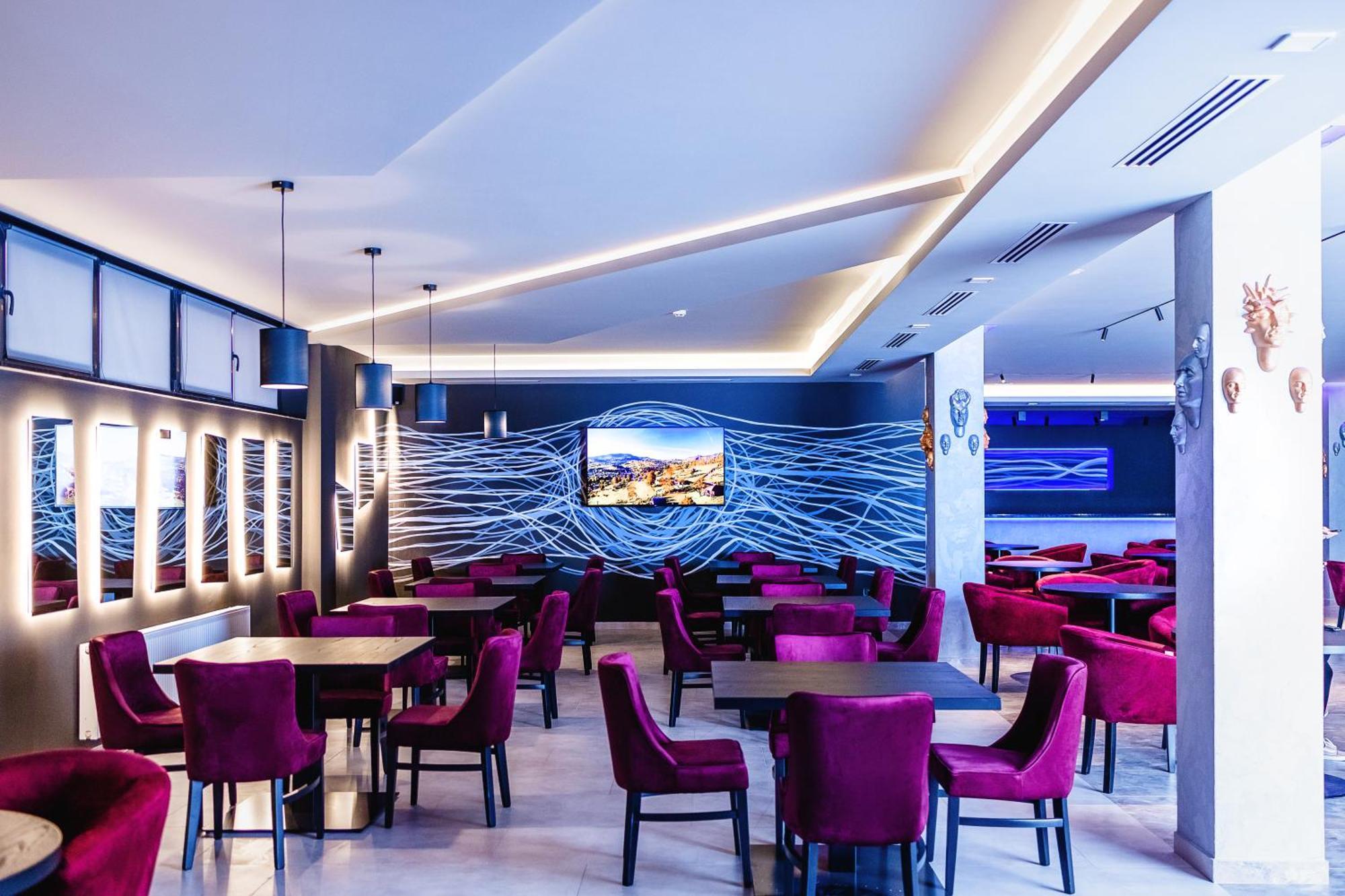 ריבנה Otto Hotel-Restaurant מראה חיצוני תמונה